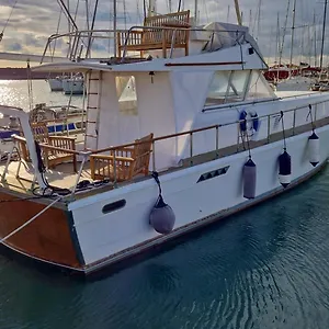 Salvador Bahia Boat And Breakfast Botel